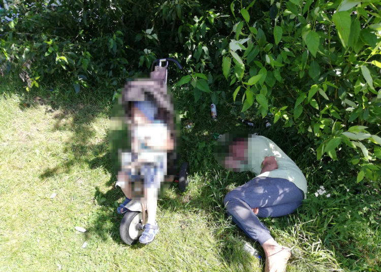 Pļavniekos policija no tēva reibumā paglābj trīs gadus vecu puisēnu