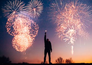 Drošības eksperts: Astoņi ieteikumi drošai pirotehnikas lietošanai Drošības eksperts: Astoņi ieteikumi drošai pirotehnikas lietošanai