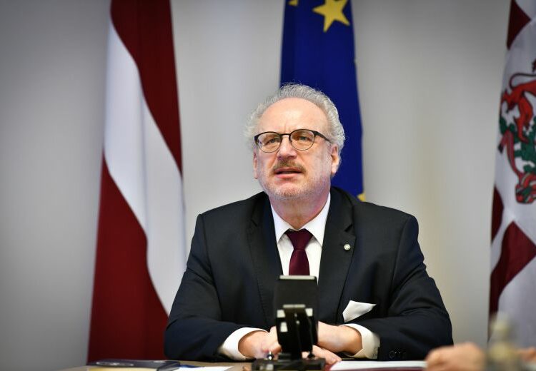 Valsts prezidents: iekšējai drošībai turpmākajos gados jābūt valsts prioritātei, kurai jāatspoguļojas arī ilgtspējīgā budžeta plānošanā Valsts prezidents: iekšējai drošībai turpmākajos gados jābūt valsts prioritātei, kurai jāatspoguļojas arī ilgtspējīgā budžeta plānošanā