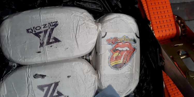 Aizturēta Valsts policijas vēsturē līdz šim lielāka hašiša krava – tonna