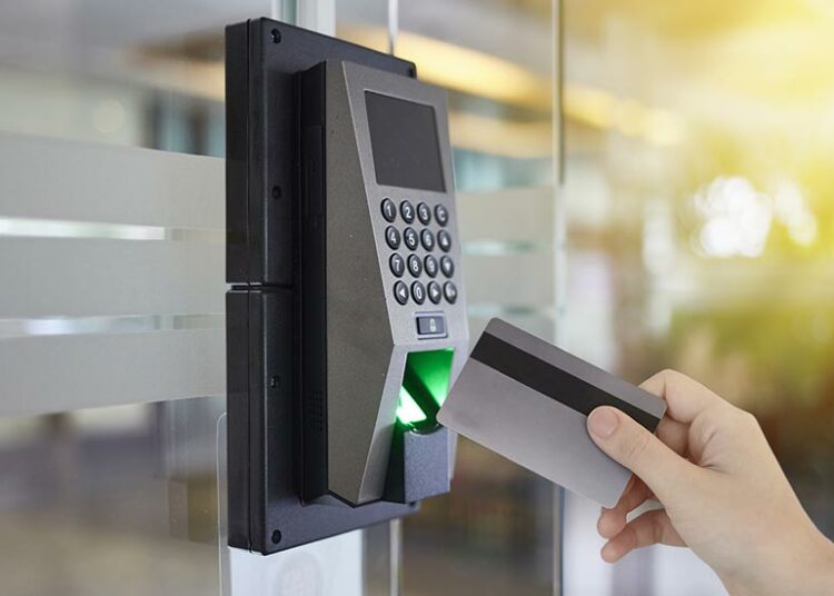 Kā piekļuves kontroles sistēma var palīdzēt atgriezties darbavietā? Kā piekļuves kontroles sistēma var palīdzēt atgriezties darbavietā?