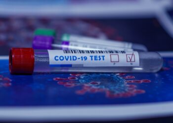 Robežsargi konstatē kārtējos pārkāpējus ar viltotiem Covid-19 testiem