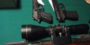 FOTO: Valsts policija Rīgas reģionā atbrīvo nolaupītu personu; aizturēti trīs vīrieši FOTO: Valsts policija Rīgas reģionā atbrīvo nolaupītu personu; aizturēti trīs vīrieši