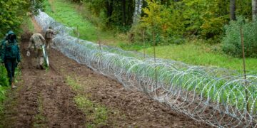 Valsts meža dienests sadarbībā ar medniekiem apzina dzīvnieku pārvietošanās ceļus uz Latvijas-Baltkrievijas robežas Valsts meža dienests sadarbībā ar medniekiem apzina dzīvnieku pārvietošanās ceļus uz Latvijas-Baltkrievijas robežas