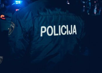 Brīvdienās viesu namā Ogrē nelegāli pulcējas 21 jaunietis; policija fiksē arī citus pulcēšanās gadījumus