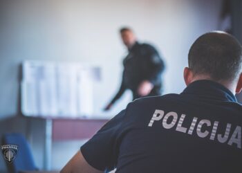 Pirms svētkiem Valsts policijā notiek vadītāju rotācijas -ENAP, ONAP un Kriminālistikas pārvaldē Pirms svētkiem Valsts policijā notiek vadītāju rotācijas -ENAP, ONAP un Kriminālistikas pārvaldē