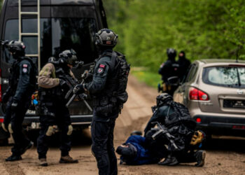 FOTO: Liepājā norisinājušās VDD rīkotas pretterorisma mācības FOTO: Liepājā norisinājušās VDD rīkotas pretterorisma mācības
