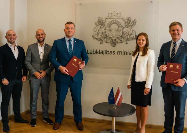 Labklājības ministrija un Drošības profesionāļu asociācija paraksta vienošanos darba aizsardzības attīstībai Labklājības ministrija un Drošības profesionāļu asociācija paraksta vienošanos darba aizsardzības attīstībai