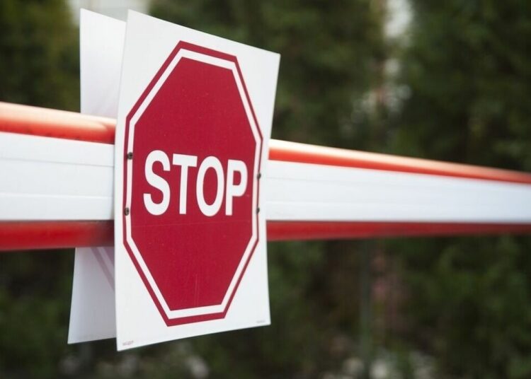 No šodienas tiek ierobežota Krievijas Federācijas pilsoņu ieceļošana Baltijas valstīs un Polijā No šodienas tiek ierobežota Krievijas Federācijas pilsoņu ieceļošana Baltijas valstīs un Polijā