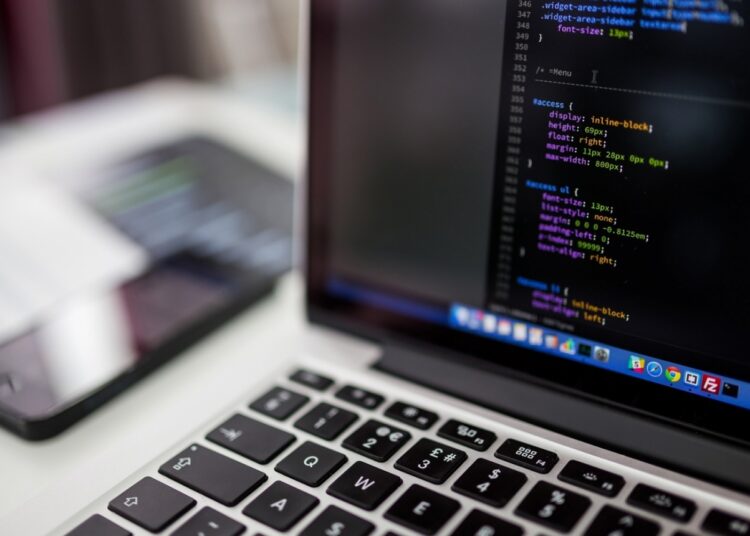 Stingrāk vērsīsies pret teroristisku saturu tiešsaistē