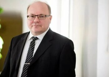 Bijušais Somijas imigrācijas dienesta vadītājs saistīts ar Krievijas spiegu un oligarhu atbalstīšanu