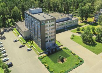 “Olainfarm” rīko vērienīgākās krīzes mācības ar ķīmiskas vielas noplūdes un sprādziena simulāciju