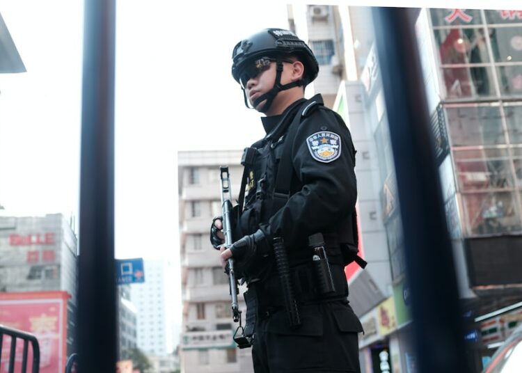 FIB arestē divus Ņujorkas iedzīvotājus, kas apsūdzēti slepena Ķīnas policijas iecirkņa vadīšanā FIB arestē divus Ņujorkas iedzīvotājus, kas apsūdzēti slepena Ķīnas policijas iecirkņa vadīšanā