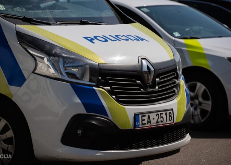 Valsts policija par metamfetamīna realizēšanu lielos apmēros Rīgā aizturēja organizētu grupu Valsts policija par metamfetamīna realizēšanu lielos apmēros Rīgā aizturēja organizētu grupu