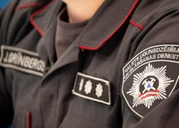 Drīzumā jauni ugunsdzēsēji-glābēji: valdība piešķir 1,3 milj. eiro jaunā ekipējuma iegādei