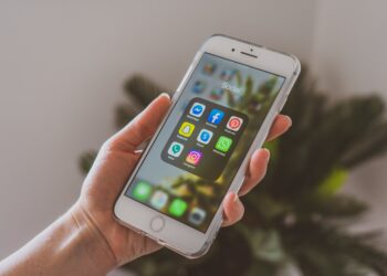 Kas kopīgs Apple, Meta un TikTok? Cīņa pret Eiropas stingrajiem konkurences noteikumiem