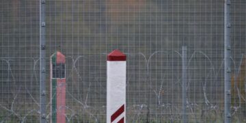 Uz Baltkrievijas robežas pabeigta teju 90% žoga izbūve; Uz Krievijas vēl 180km žoga jābūvē Uz Baltkrievijas robežas pabeigta teju 90% žoga izbūve; Uz Krievijas vēl 180km žoga jābūvē