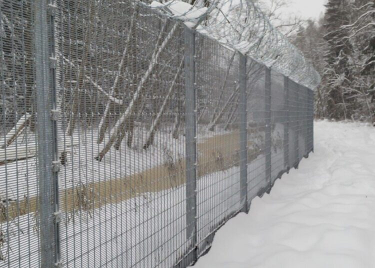 Pērn no Latvijas-Baltkrievijas robežas nelikumīgas šķērsošanas atturēti 13 863 cilvēki Pērn no Latvijas-Baltkrievijas robežas nelikumīgas šķērsošanas atturēti 13 863 cilvēki