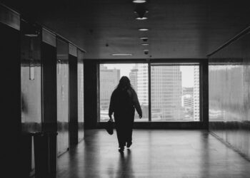 5 darba ieradumi, kas liecina par slēptu depresiju