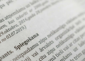 VDD rosina sākt kriminālvajāšanu pret personu par spiegošanu Krievijas labā