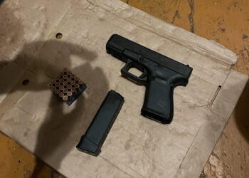 Rīgā aizturēti Krieviju slavinoši skinhedi; izņemts šaujamierocis