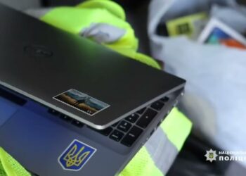 NOSKATIES: Latvijas un Ukrainas valsts policijas kopīgā uzdevumā aiztur starptautiskus krāpniekus NOSKATIES: Latvijas un Ukrainas valsts policijas kopīgā uzdevumā aiztur starptautiskus krāpniekus