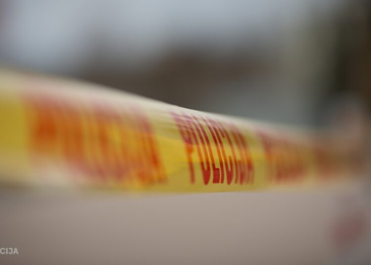 Valsts policija sadarbībā ar Lietuvas policiju aizdomās par slepkavības mēģinājumu aizturējusi vīrieti