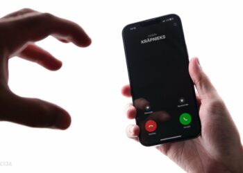 Aizturēti vēl astoņi ar telefonkrāpšanām saistīti naudas kurjeri