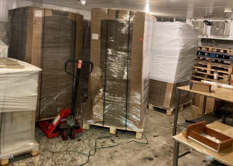 Pabeigta izmeklēšana lietā par veļas mazgāšanas produktu “Ariel” viltošanu un izplatīšanu organizētā grupā Pabeigta izmeklēšana lietā par veļas mazgāšanas produktu “Ariel” viltošanu un izplatīšanu organizētā grupā