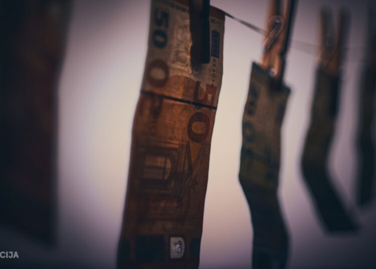 Baltijas valstīs aizturētas 32 personas saistībā ar teju 300 miljonu eiro PVN krāpšanu, kas saistīta ar organizēto noziedzību