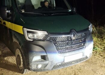 Aiztur noziedzīgā grupējuma organizatorus, kas organizēja viltotu Valsts policijas un robežsardzes transportlīdzekļu izmantošanu Aiztur noziedzīgā grupējuma organizatorus, kas organizēja viltotu Valsts policijas un robežsardzes transportlīdzekļu izmantošanu