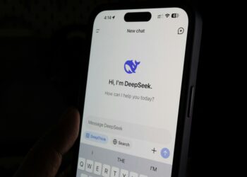 Lietuvas parlamenta darbiniekiem aizliegts izmantot DeepSeek darba ierīcēs