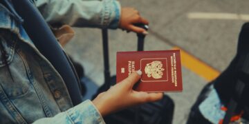 Igaunija pārtrauks atzīt nebiometriskās Krievijas pases