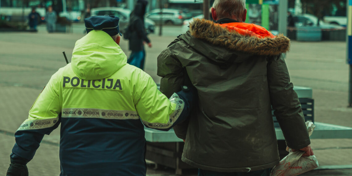 Organizēta grupa Rīgā vervējusi sievietes, tostarp nepilngadīgu – aizturētas četras personas Organizēta grupa Rīgā vervējusi sievietes, tostarp nepilngadīgu – aizturētas četras personas