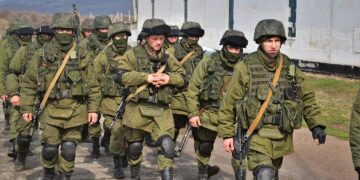 VDD lūdz apsūdzēt šūšanas uzņēmuma vadību par detaļu nodrošināšanu krievijas armijas formastērpiem