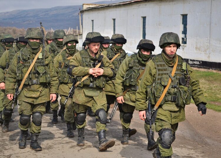 VDD lūdz apsūdzēt šūšanas uzņēmuma vadību par detaļu nodrošināšanu krievijas armijas formastērpiem