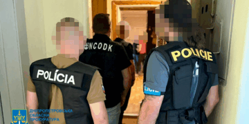Ukrainā aizturēta persona, kas saistīta ar spridzināšanas draudu e-pastu izsūtīšanu izglītības iestādēm Latvijā un Eiropā Ukrainā aizturēta persona, kas saistīta ar spridzināšanas draudu e-pastu izsūtīšanu izglītības iestādēm Latvijā un Eiropā