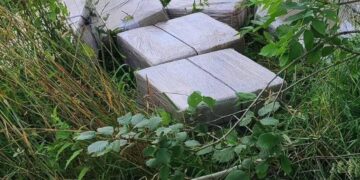 Krāslavas novadā aizturēta organizētās noziedzības grupa; izņemtas 699 600 nelegālās cigaretes Krāslavas novadā aizturēta organizētās noziedzības grupa; izņemtas 699 600 nelegālās cigaretes