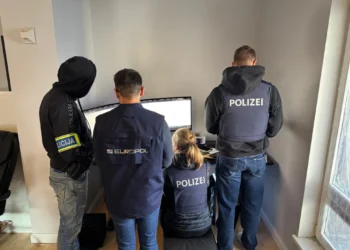 VIDEO: Eiropola operācijā Latvijā izjaukts “Kibernoziedzība-kā-pakalpojums” grupējums VIDEO: Eiropola operācijā Latvijā izjaukts “Kibernoziedzība-kā-pakalpojums” grupējums