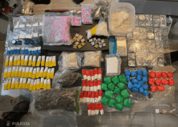 No botu kanāliem līdz slēpņiem: ieskats policijas cīņā pret narkotiku tirgotājiem “Telegram”