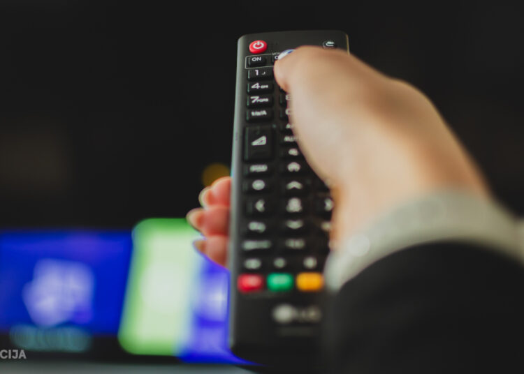 Kriminālvajāšanas uzsākšanai nodots kriminālprocess par nelikumīgas televīzijas izplatīšanu Daugavpilī un Augšdaugavas novadā Kriminālvajāšanas uzsākšanai nodots kriminālprocess par nelikumīgas televīzijas izplatīšanu Daugavpilī un Augšdaugavas novadā