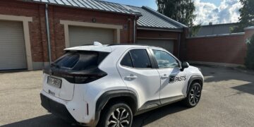 Aizturēts valsts robežu nelikumīgi šķērsojušu personu pārvadātājs ar pakaļdarinātu “Latvijas pasta” transportlīdzekli Aizturēts valsts robežu nelikumīgi šķērsojušu personu pārvadātājs ar pakaļdarinātu “Latvijas pasta” transportlīdzekli