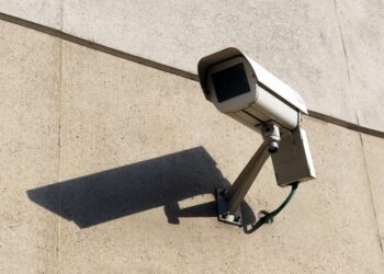 Izlūkdienesti: Krievijas hakeri izmanto interneta kameras, lai izspiegotu NATO loģistikas maršrutus